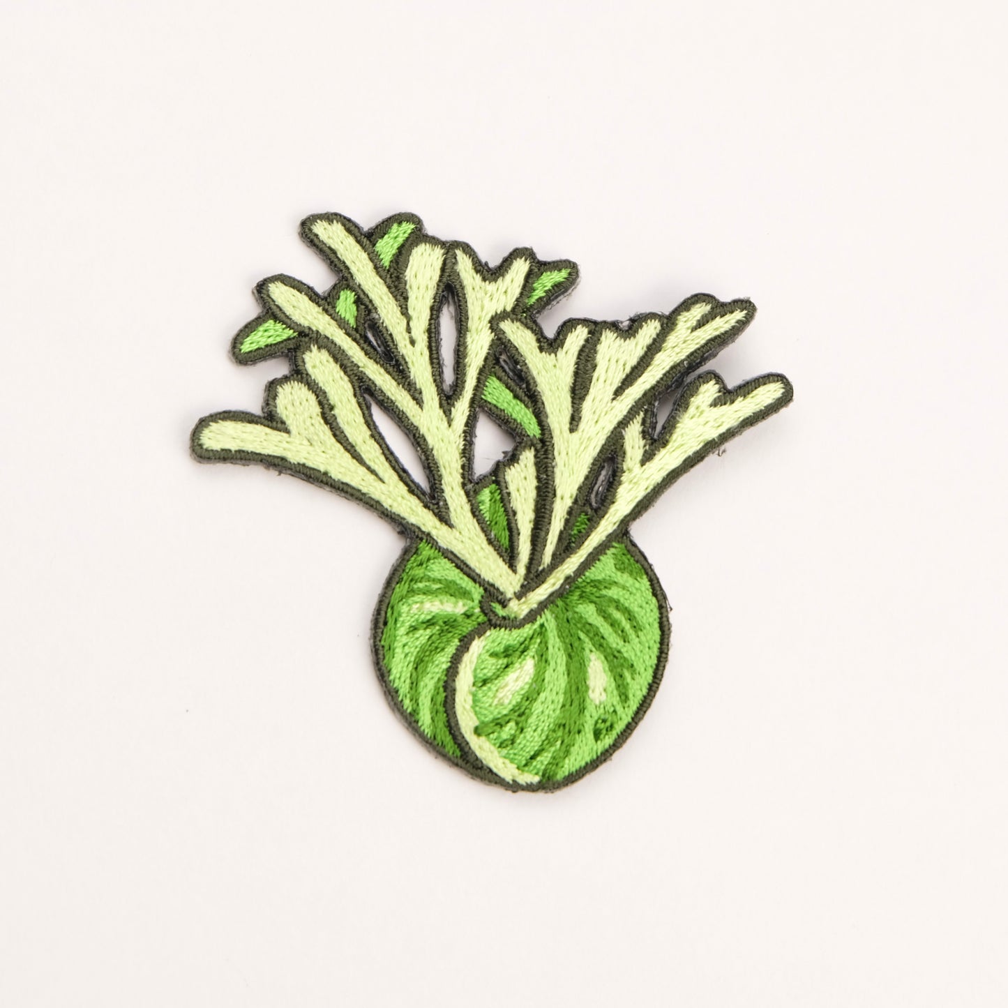 刺繡布章 (亞猴鹿角蕨)